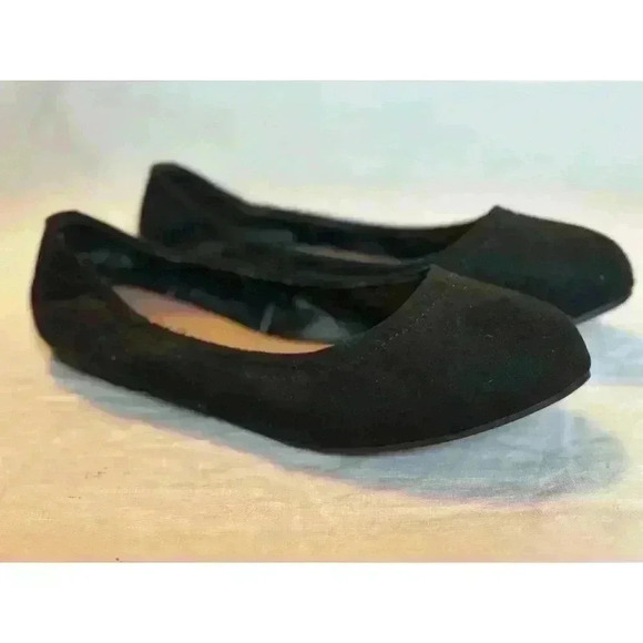 Torrid Flats Shoes Black Vegan Leather Ballet Flat Almond Toe Women's Size 7 WW - Picture 3 of 8